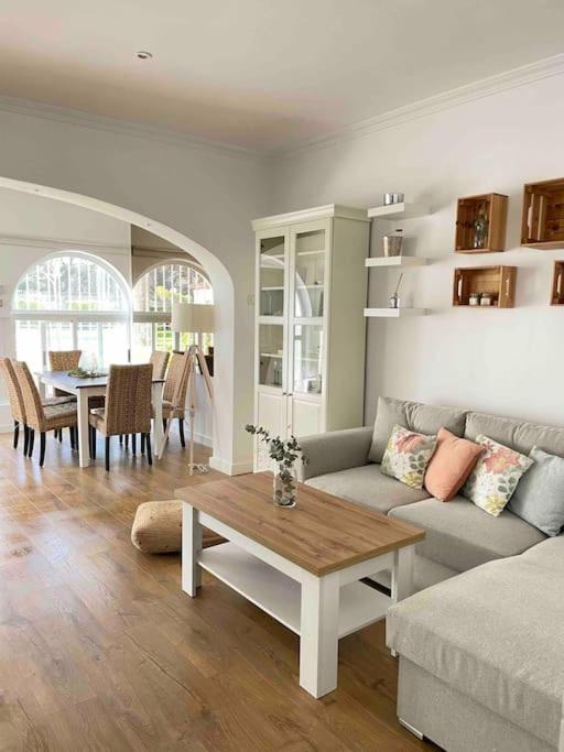 Bungalow Para 6 Pax A 7 Minutos De Playa Albir L'Alfas del Pi Extérieur photo
